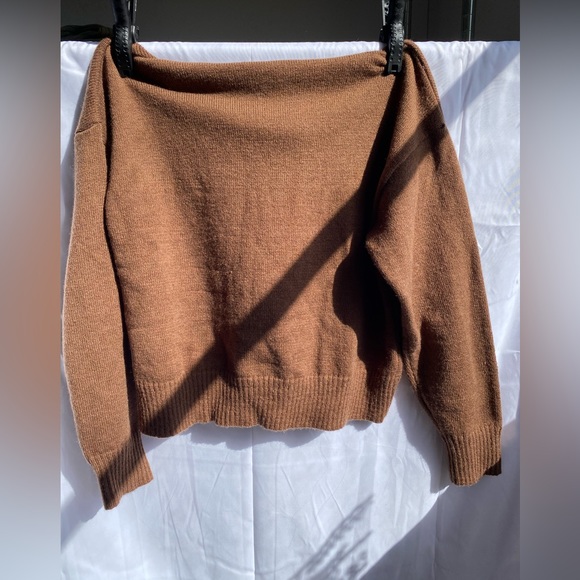 Brown collar sweater - Picture 2 of 4